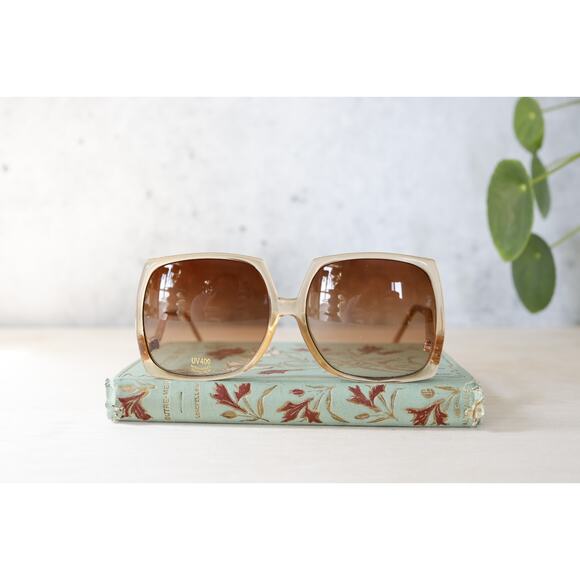Vintage 1990s Y2K Butterfly Sunglasses NOS oversized clear brown tone Retro - Picture 2 of 8